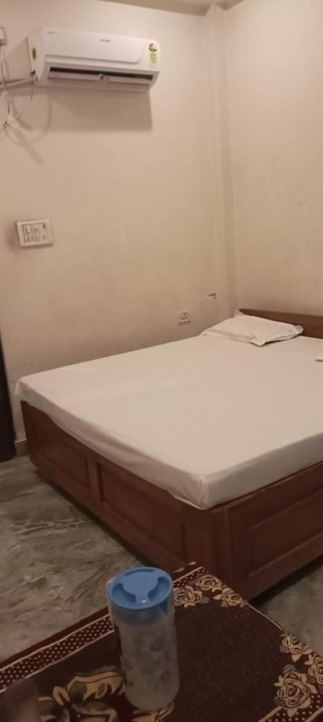 Vaibhav Sadan Dharmsala Hotel Ayodhya Exterior photo